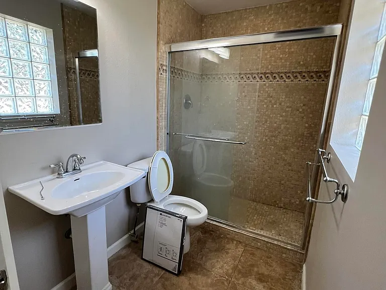 233 E Huntington Dr #233 — Photo 11