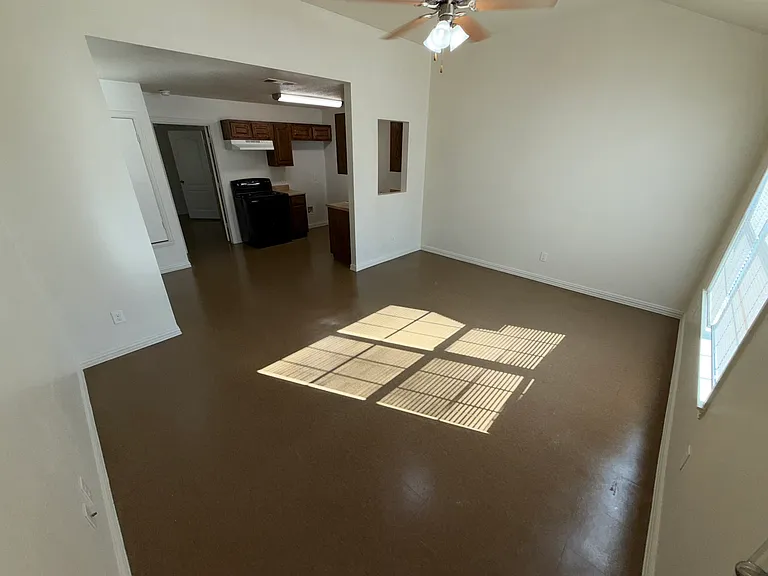 1118 S Martin Luther King Blvd #D — Photo 4