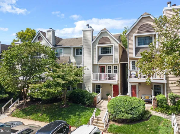 5801 Inman Park Cir APT 150, Rockville, MD 20852