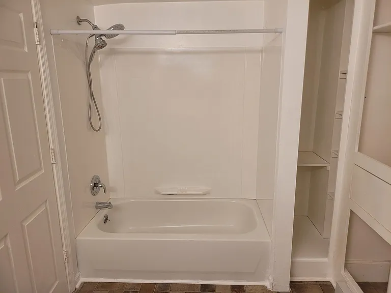511 Salem Ave #1 — Photo 5