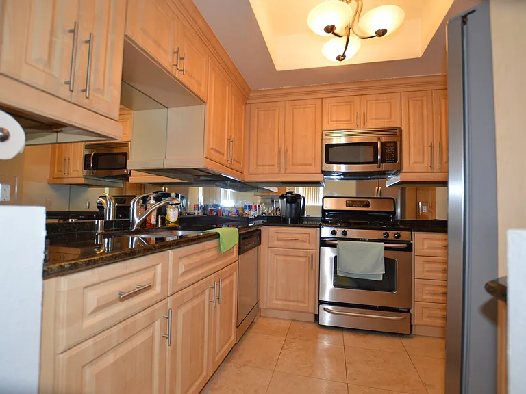 220 E Flamingo Rd #420 — Photo 7