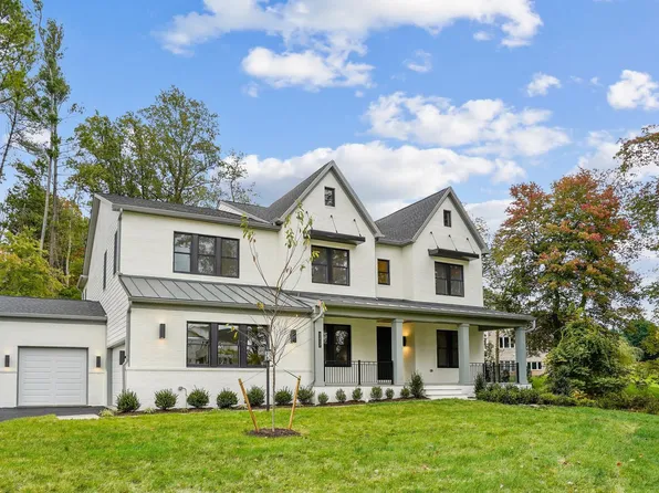 1217 Riley Preserve Ct, Great Falls, VA 22066