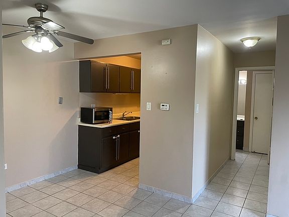5th image of 7 E Dundee Quarter Dr #106