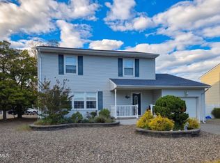 300 Pennington Court, Toms River, NJ 08753