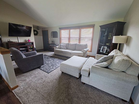 4th image of 1264 Blue Ridge Dr