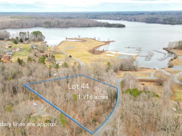 Lakewood Cir, Mineral, VA 23117