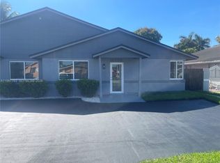 20700 SW 122nd Ave, Miami, FL 33177