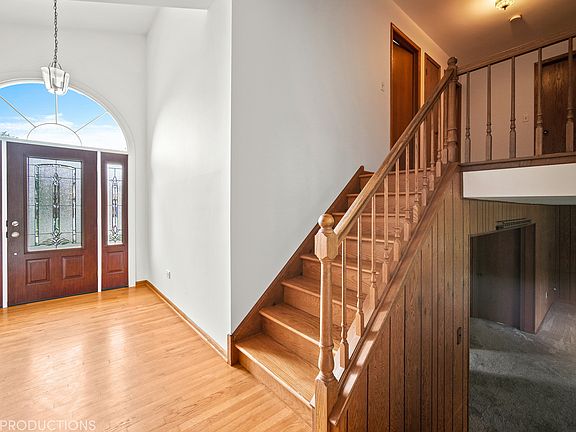 5th image of 13221 Oakwood Dr