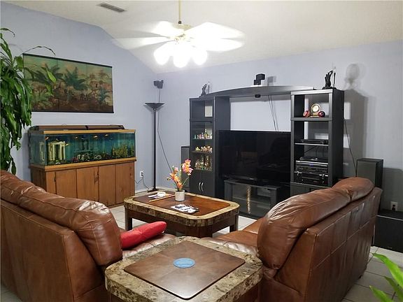 2nd image of 204 Ember Glen Dr