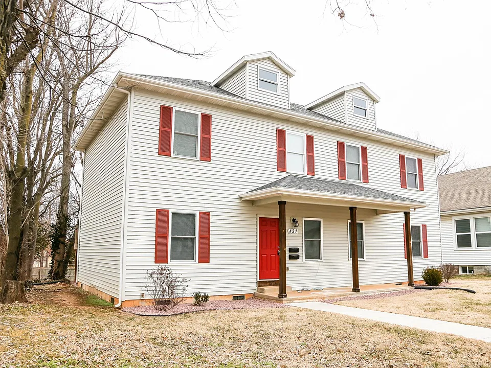 831 W Walnut St #100