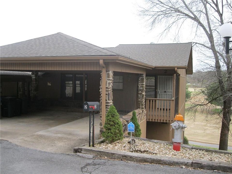 1st image of 2 Bentley Ln