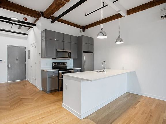 4th image of 135 Plymouth St #2005