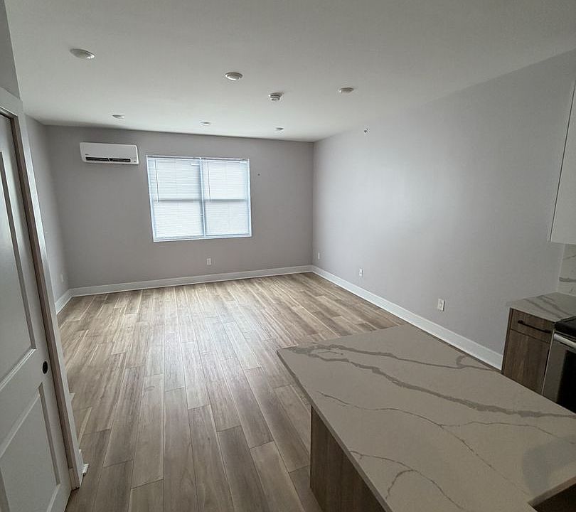 1st image of 3918-3930 Haverford Ave #3918-06