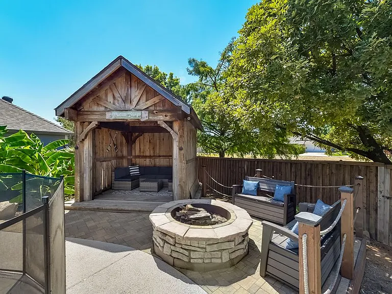 2216 Ridgecrest Trl — Photo 49