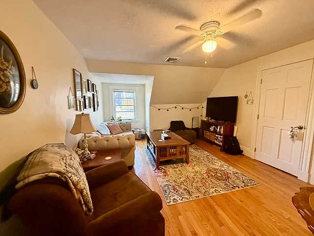 16 Hinckley St #3