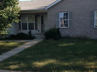 3018 Crystal Lake Dr, Saint Louis, MO 63129