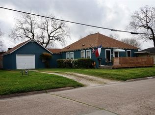 817 Elm St, Deer Park, TX 77536
