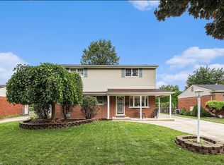 11221 Newburg Dr, Sterling Heights, MI 48313