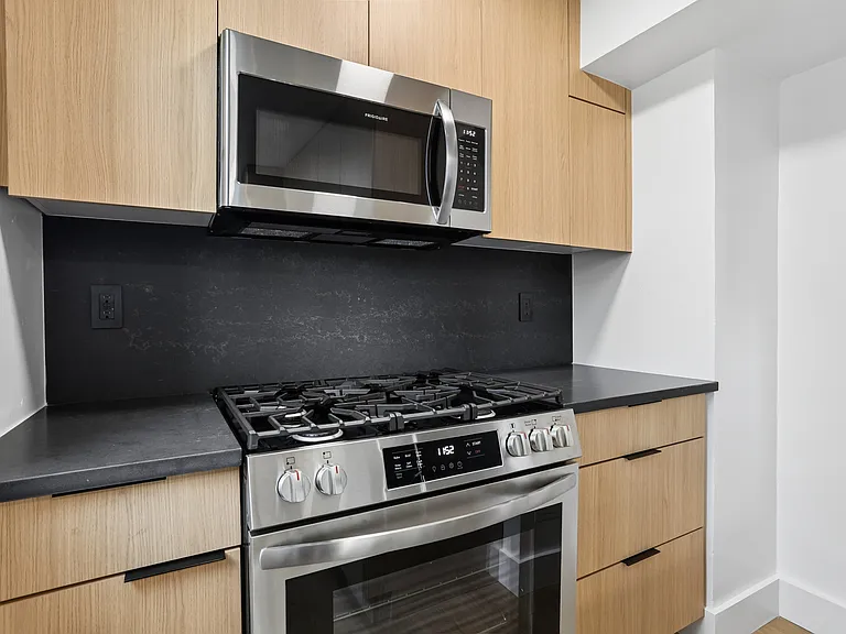 315 W 57th St #20A — Photo 7