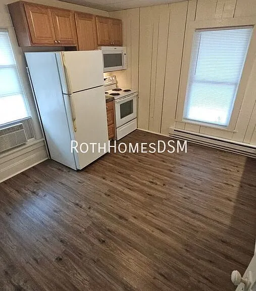 2243 SW 9th St #4 — Photo 3