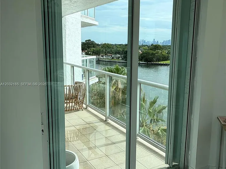 5900 Collins Ave #702 — Photo 15
