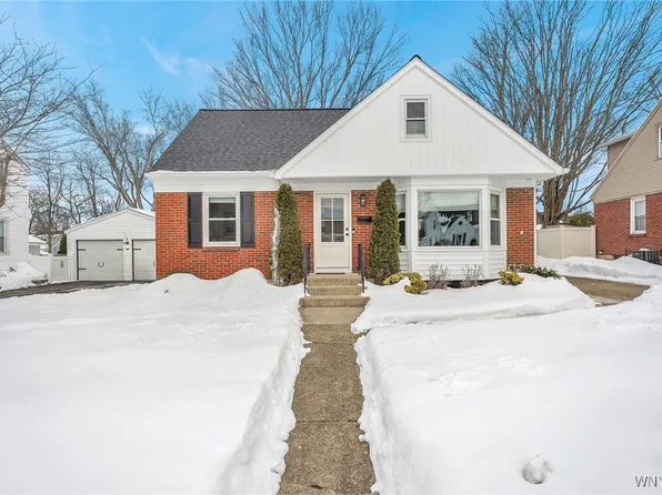 94 Robert St, Hamburg, NY 14075