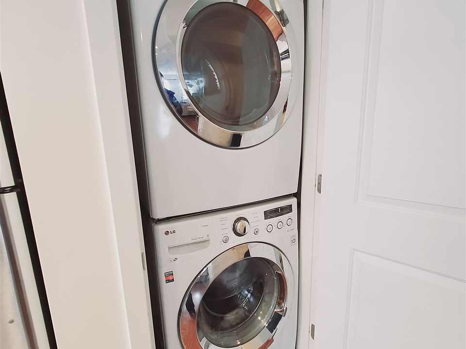 947 Hope St Stamford CT Zillow