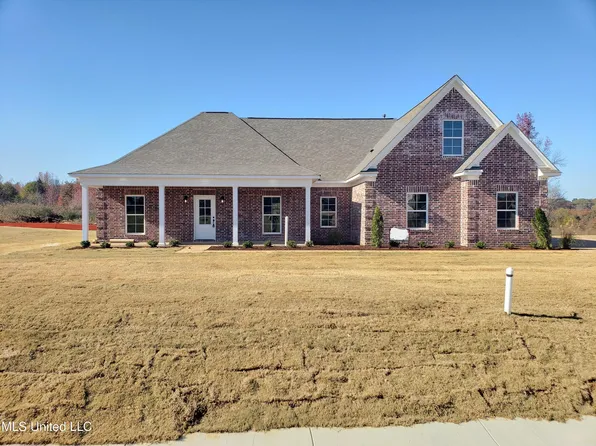 192 Cadet Dr, Senatobia, MS 38668