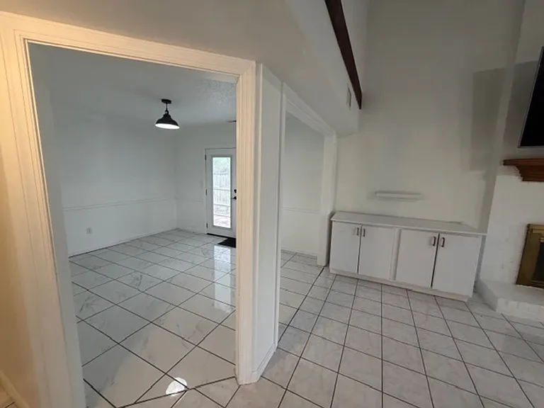 2245 Speckled Rock Ln — Photo 12