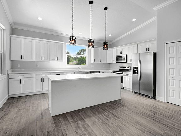 4th image of 2651 Quentin Ave SE