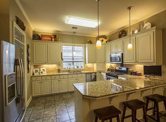 5th image of 219 Sandhurst Dr