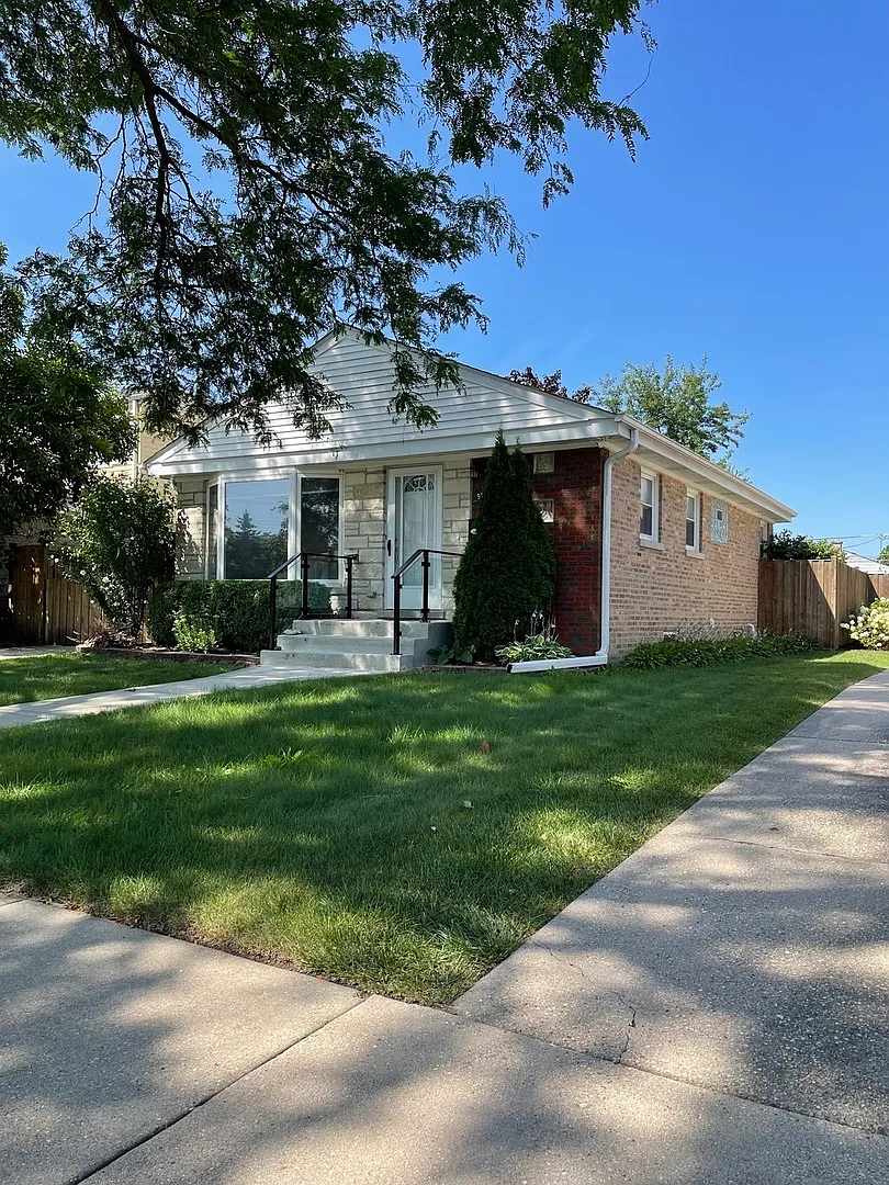 9108 Oak Park Ave photo 1