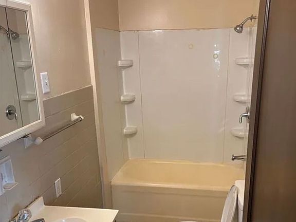 4th image of 313-315 S 7th St