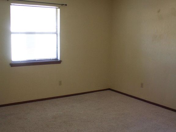 3rd image of 7103 NW Ash Ave