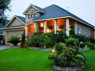 801 Wintersong Dr, Brenham, TX 77833