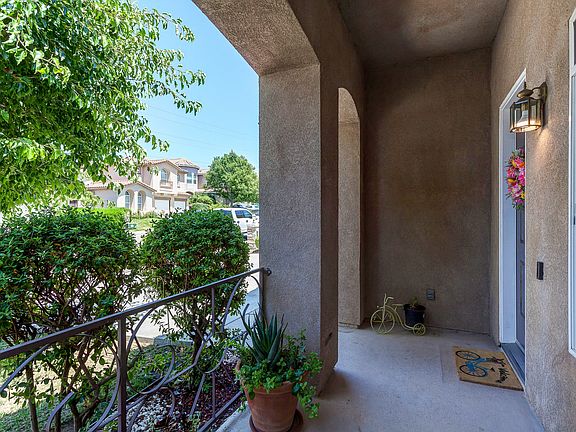 3rd image of 1135 Santa Lucia Dr
