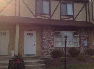 1022 Oakwood Dr, Huntingdon Valley, PA 19006