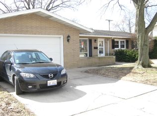 498 Cook Blvd, Bradley, IL 60915