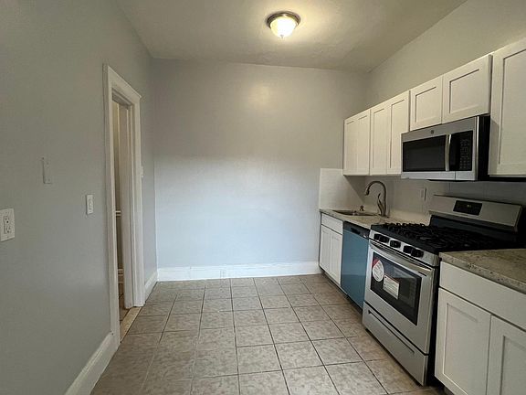 2nd image of 2803 Kennedy Blvd #E21