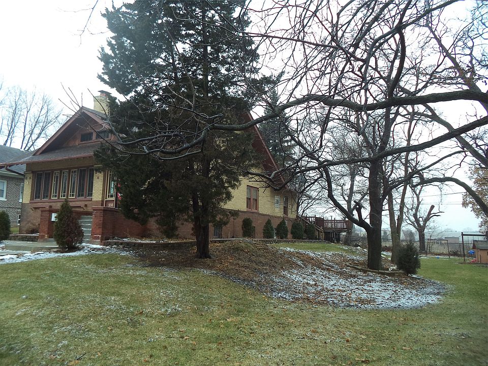 Exterior Front - Side