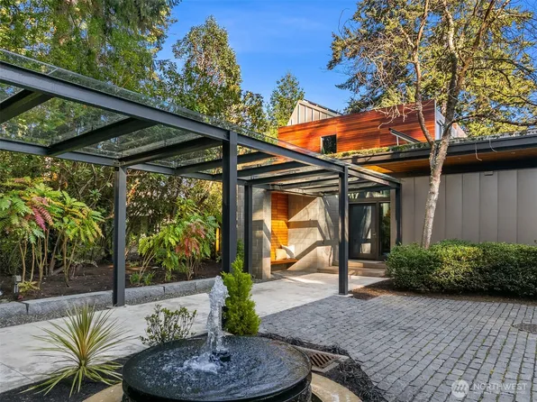 7268 Madrona Drive NE, Bainbridge Island, WA 98110