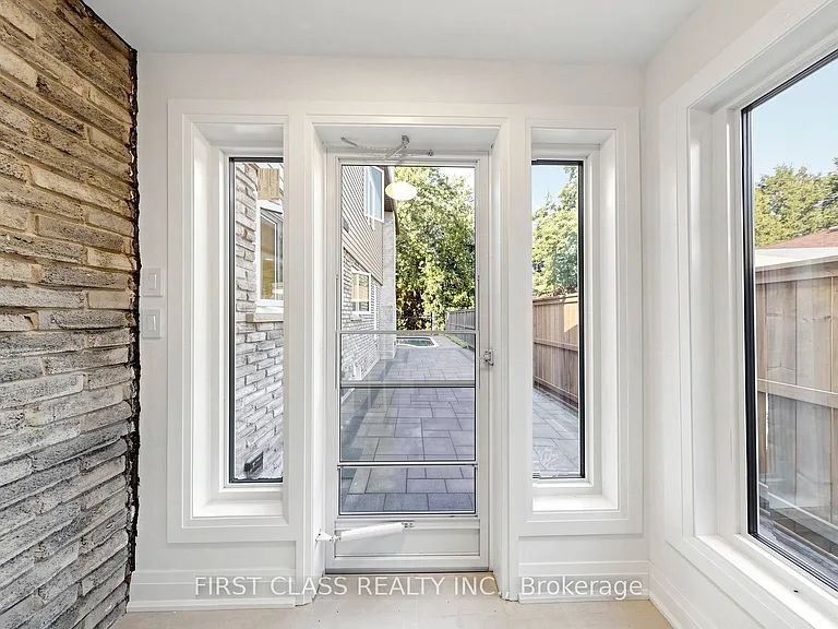 2337 Devon Rd — Photo 44