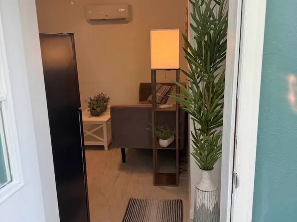 4420 2nd Ave N #1, Saint Petersburg, FL 33713