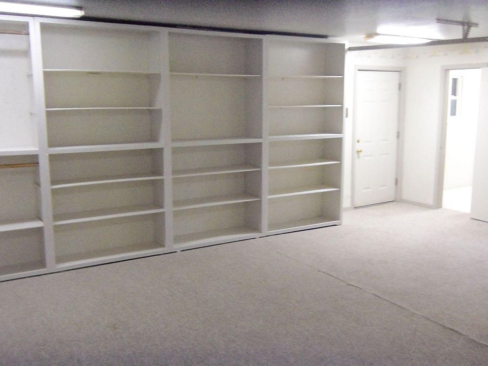 1st image of 7411 Rollingwood Blvd