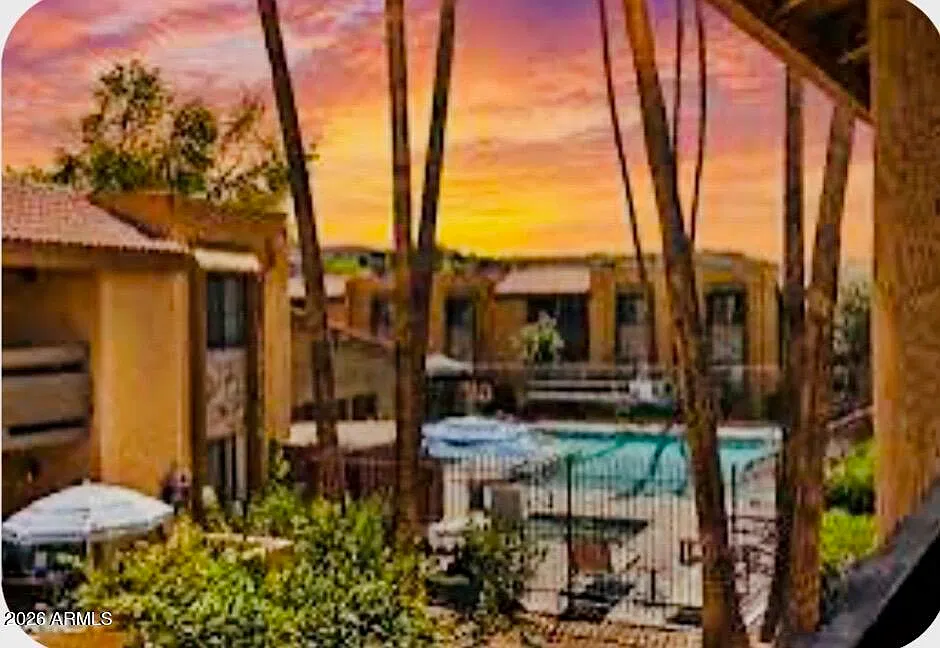 2 bed, 2.0 bath, 1212 sqft, $2,400 — Photo 2