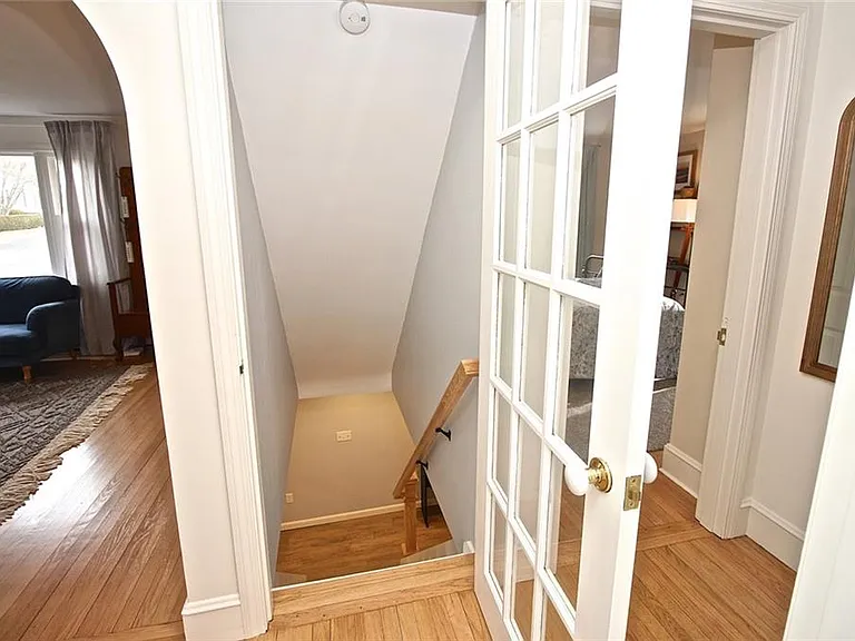 139 Coggeshall Ave — Photo 31