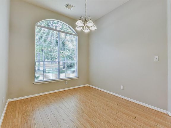 2nd image of 7215 Wedgewood Dr
