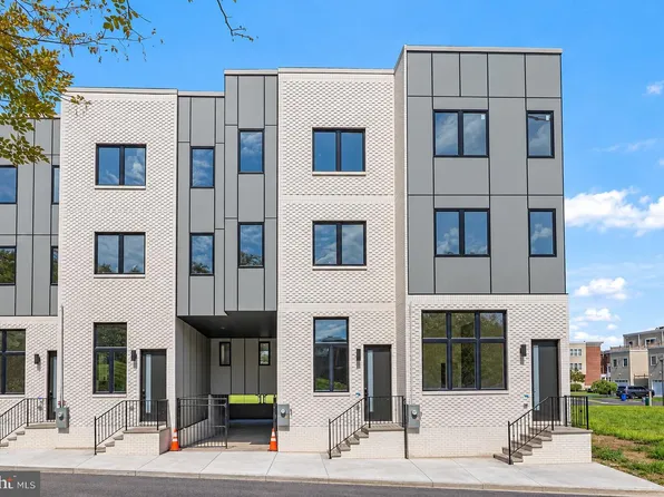 2425 Hartranft St, Philadelphia, PA 19145