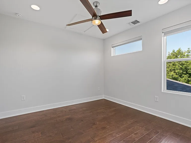 7217 Blessing Ave #A — Photo 15