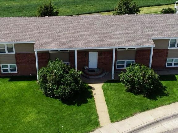 2nd image of 105 Sunset Dr